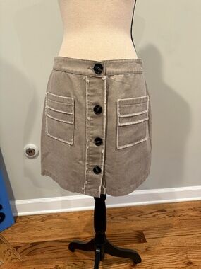 GORGEOUS Honey Belle Button-Front Tan Mini Skirt w/ tortoise buttons
